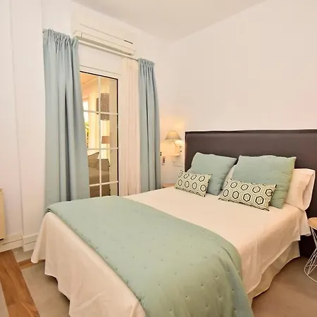 Apartment 70sqm Private Terrace In Front Of The Sea & 107sqm Brand New *