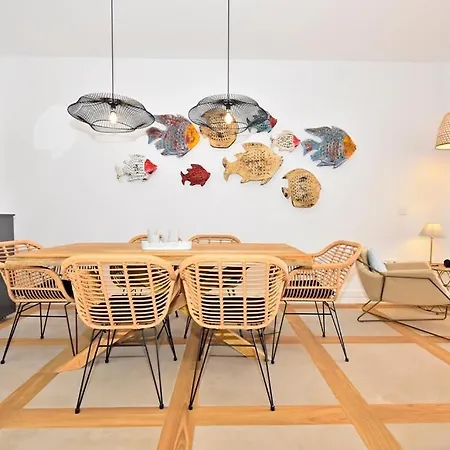 Apartment 70sqm Private Terrace In Front Of The Sea & 107sqm Brand New