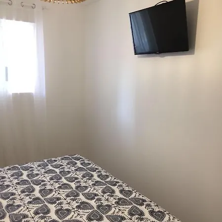 Apartment Av/ Armada Espanola, Ed/ Fernandos, 5, 5º H2 *