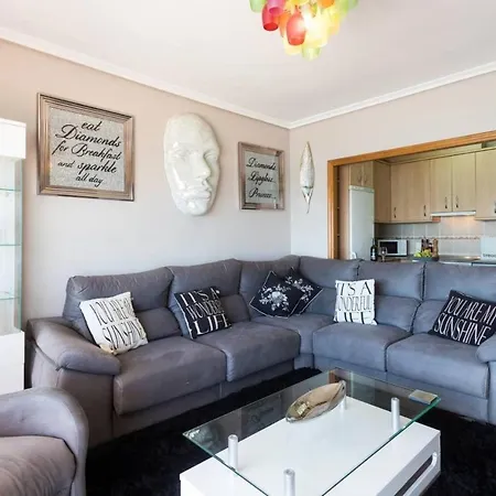 Luxury 2 Bedroom Sea View