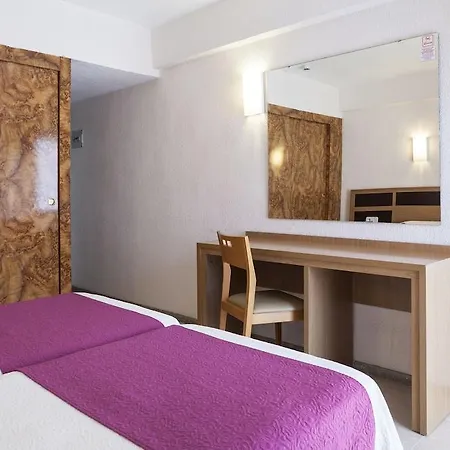 Ambassador Playa Ii Hotel 4*
