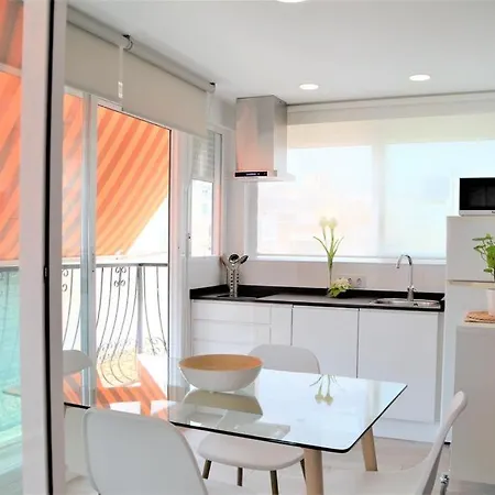 Atico Reformado A 50 Metros De La Playa Apartment Benidorm