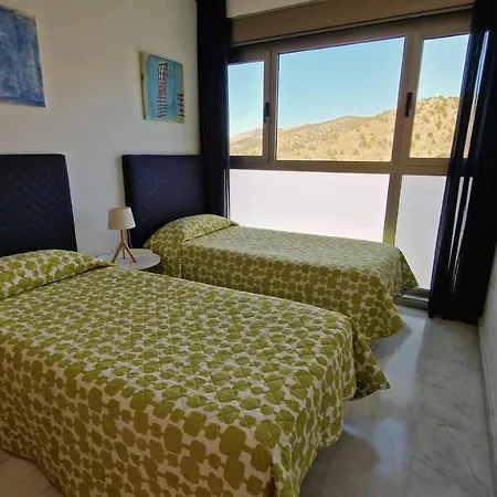 Апартаменты Skyline 26 Stunning Sea Views From A 2-bedroom On The 26th Floor *