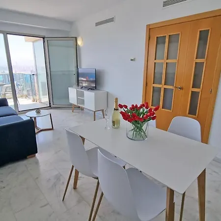 Apartman Planta 21 Con Terraza Privada Y Vistas Al Mar Benidorm