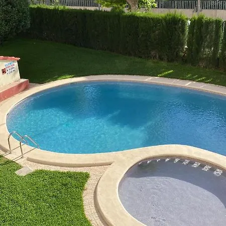 Edificio Gijon Newly Renovated Two-bedroom شقة