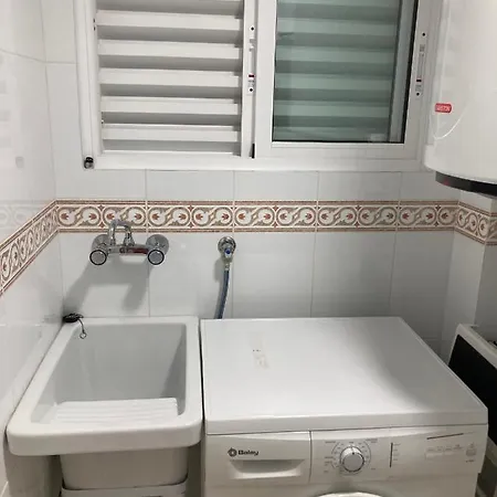 Apartamento Rascacielo Bonito Mirando Al Mar