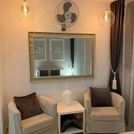 Buena Vista Chillounge بينايدورم