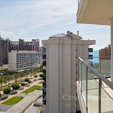 Luxury, Newly Renovated 1-bedroom By The Beach Benidorm