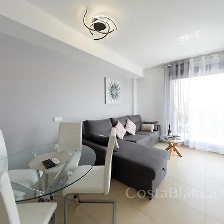 Luxury, Newly Renovated 1-bedroom By The Beach Apartment