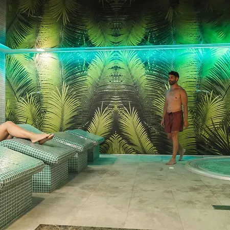 Hotel Magic Tropical Splash