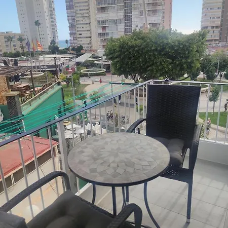 Luxury With Views بينايدورم