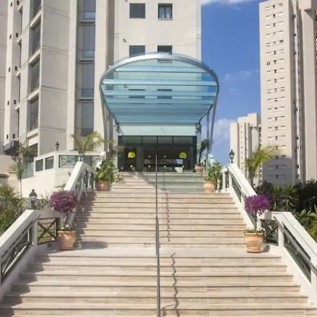 Pierre & Horizon Hotel