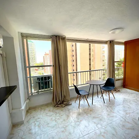 Apartment Wunderschoenes Fuer 4 Gaeste Mit Pool & Klima, Lage In Strandnaehe *