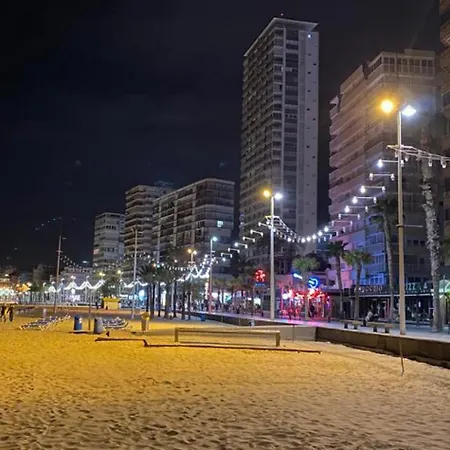 Wunderschoenes Fuer 4 Gaeste Mit Pool & Klima, Lage In Strandnaehe Benidorm