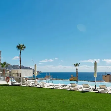 Sunset Cliffs Bright Oasis * بينايدورم