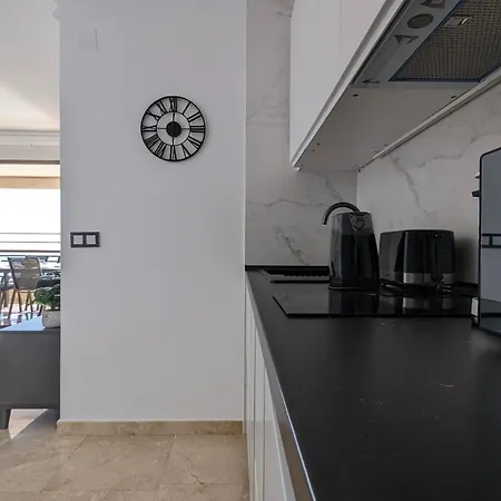 Apartament Arenas Sea Front *
