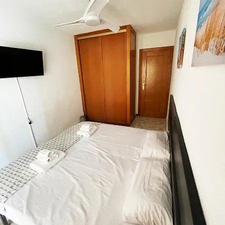 Wunderschoenes Fuer 4 Gaeste Mit Pool & Klima, Lage In Strandnaehe *