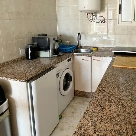 Wunderschoenes Fuer 4 Gaeste Mit Pool & Klima, Lage In Strandnaehe Apartment *