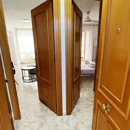Wunderschoenes Fuer 4 Gaeste Mit Pool & Klima, Lage In Strandnaehe Apartment Benidorm
