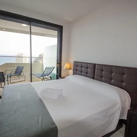 Beach Apartment *