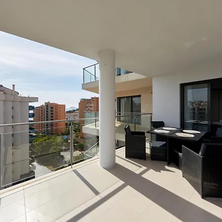 Luxury, Newly Renovated 1-bedroom By The Beach *