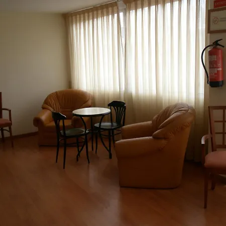 Hotel Mayna