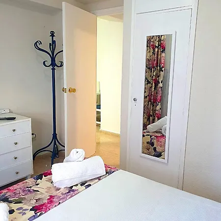Three Bedrooms In Near And Strip * بينايدورم
