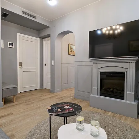 Mayor Old Town Apartment