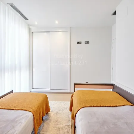 Intempo Sky Apartament-231 Бенидорм