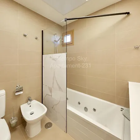 Апартаменты Intempo Sky Apartament-231