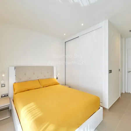 Апартаменты Intempo Sky Apartament-231