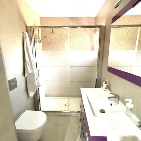 La Goleta Apartment *
