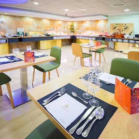 瑟维集团外交酒店 4* 貝尼多姆