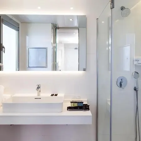 Port & Spa 4* Sup Hotel