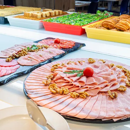 费斯塔港公园酒店 3* 貝尼多姆