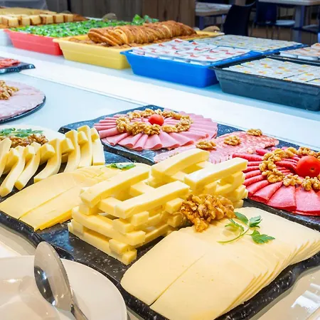 酒店 费斯塔港公园酒店 3*