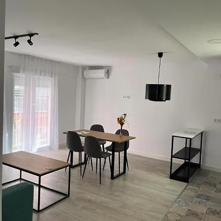 Aparthotel Chloe Trg *