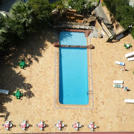 Apart Otel La Era Park 3*
