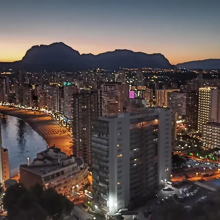 Unico Con Impresionantes Vistas Al Mar * Бенидорм