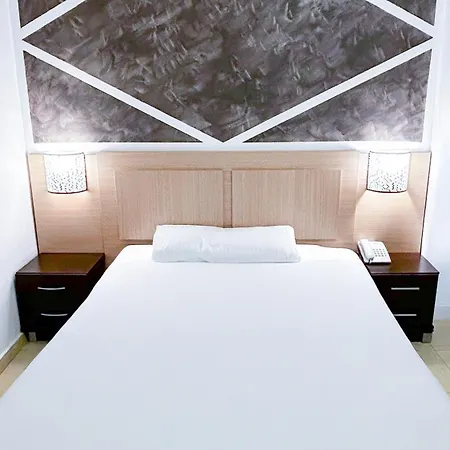 Primavera Hotel
