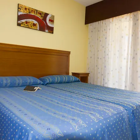 Gemelos Iv Hotel 2*
