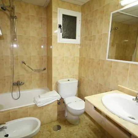 Perla Hotel 3*