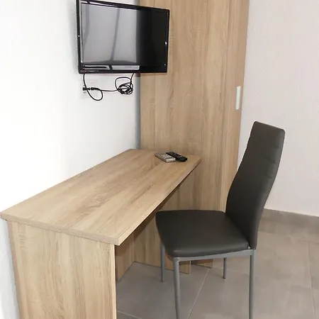 Centre 2*