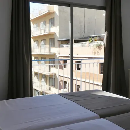 Hotel Centre 2*