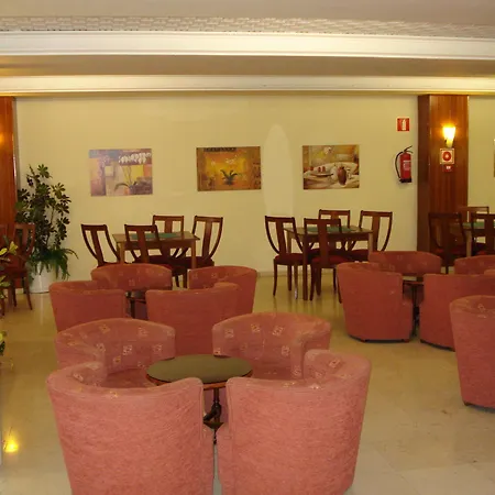 Port Fleming Hotel 2*