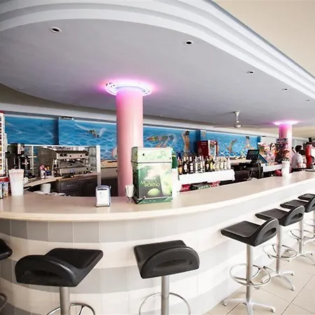 Port Fiesta Park Hotel