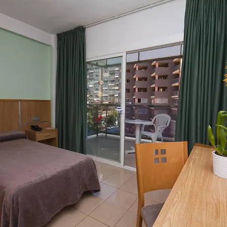 Perla Hotel 3*