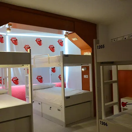 Hostel Bc *