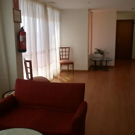 Mayna Hotel