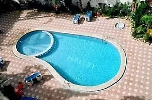 Halley Hotel&apartments Affiliated By Meliá Apartamento *